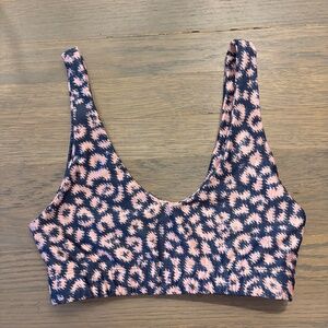 Goldsheep Blue/Pink Leopard Print Sports Bra
